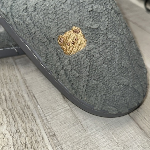 Grey slippers size 36-37 size 6 US - Picture 8 of 8